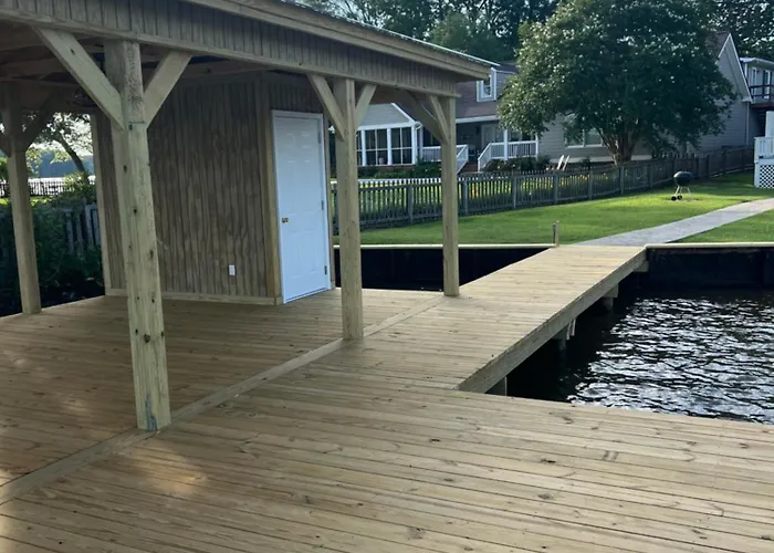 Luxury Lakefront Property