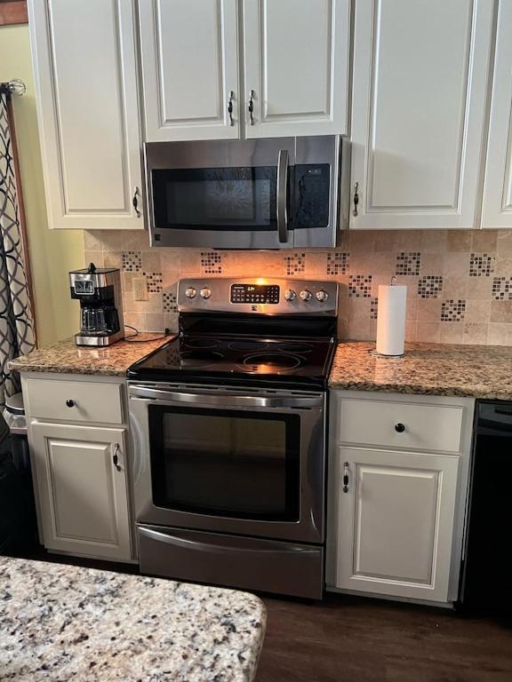Luxury Lakefront Milledgeville