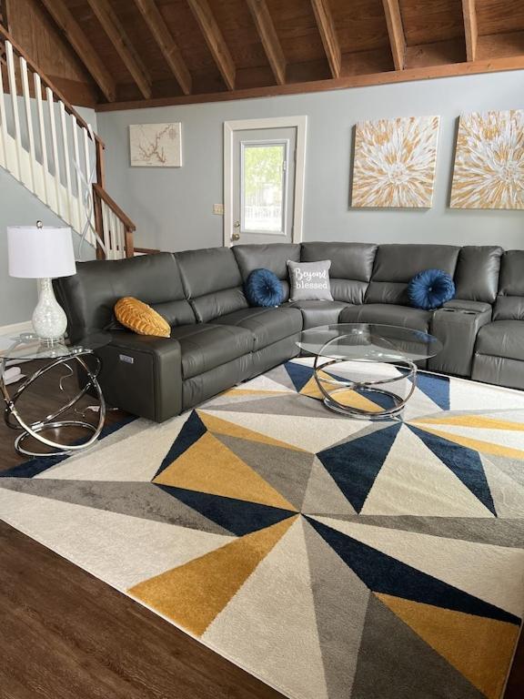 Luxury Lakefront Milledgeville