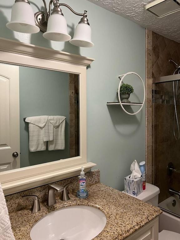 Luxury Lakefront Holiday home Milledgeville